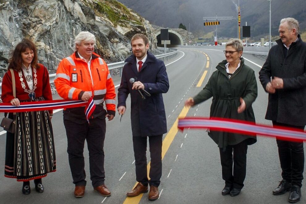 8,6 km tunnel på riksveg 5 åpnet