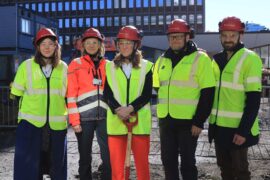 Spaden i jorda for det nye 22. juli-senteret Thumbnail