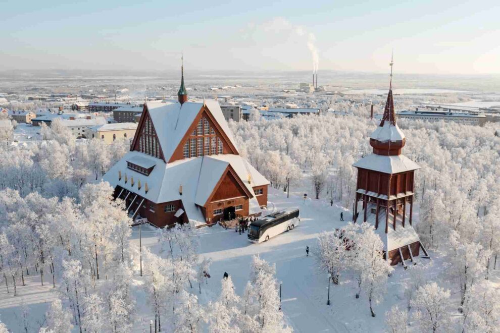 Får oppdrag med å flytte kirke