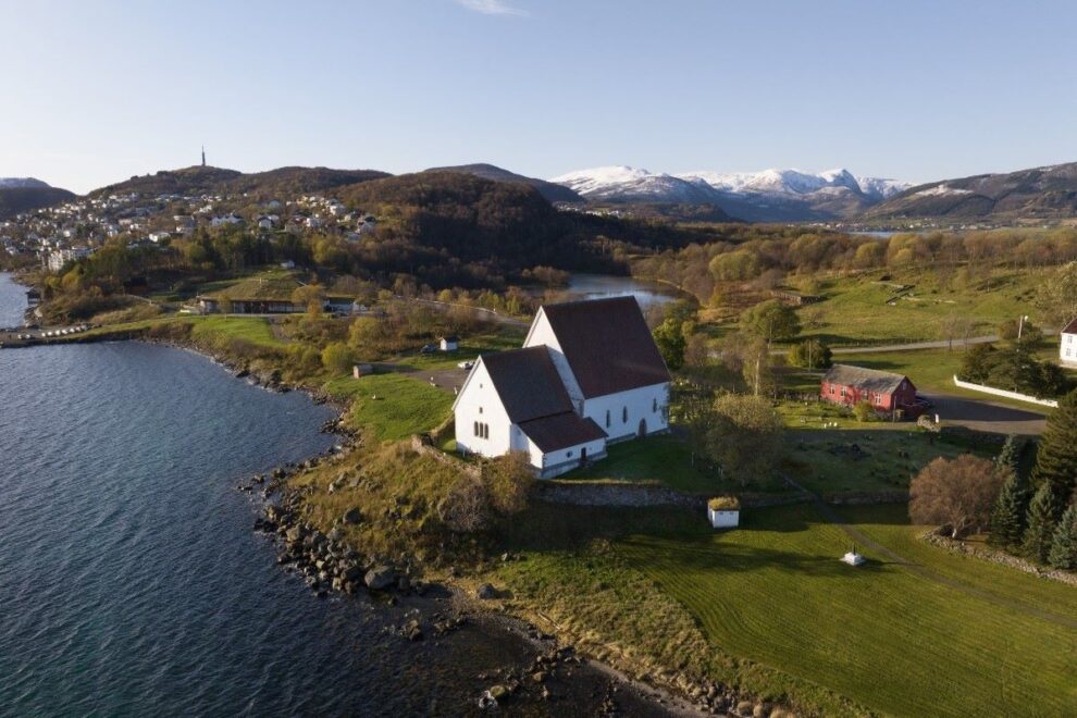 Skal bruke 10 milliarder på å bevare og rehabiliterer landets kirker