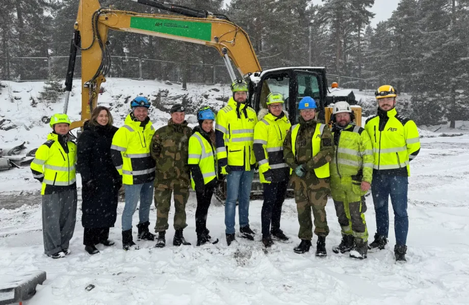 Første spadetak for nytt kontorbygg