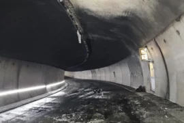 Påkjøringstunnel stengt etter dramatisk lastebilbrann Thumbnail