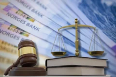 Varsler masseoppsigelser etter pengekrangel