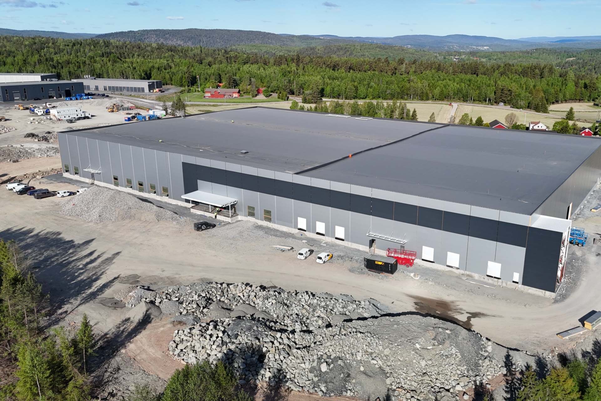 Avansert bygg med landingsmulighet for luftambulansen 