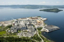 Norske Skog kutter 200 årsverk Thumbnail
