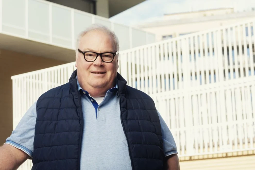 Bård Folke Fredriksen smiler mot kamera