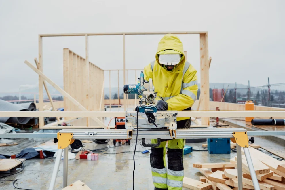Overrepresentert i statistikken: De yngste arbeidstakerne i næringen blir oftest skadet. Foto: Arbeidstilsynet