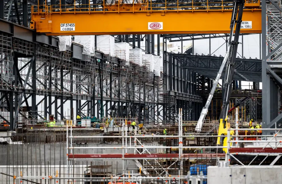 Stålverk i storkrangel: leverandører trekker seg