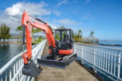 Gravemaskinstur over bru endte på 200 millioner