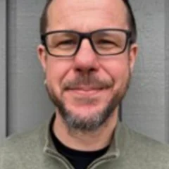 Fakkelen går videre - Consto får ny anleggsleder