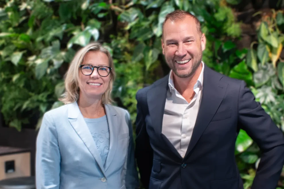 Kristin Olsson Augestad, fungerende konsernsjef i Multiconsult Group og Viktor Svensson, konsernsjef i Rejlers.